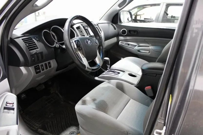 2015 Toyota Tacoma photo 1