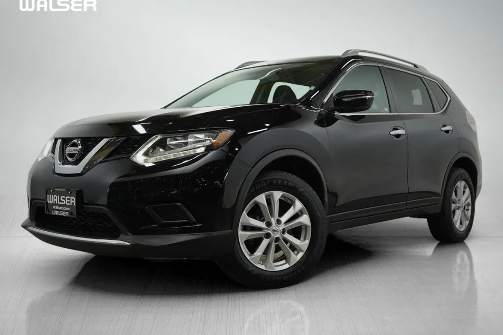 2014 Nissan Rogue SV photo 1