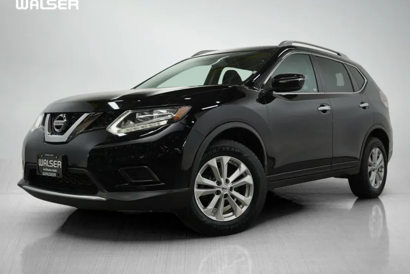 2014 Nissan Rogue SV photo 1