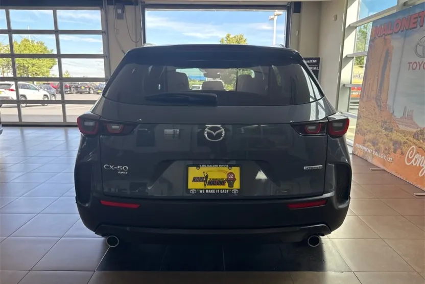 2024 Mazda CX-50 2.5 S Preferred photo 1