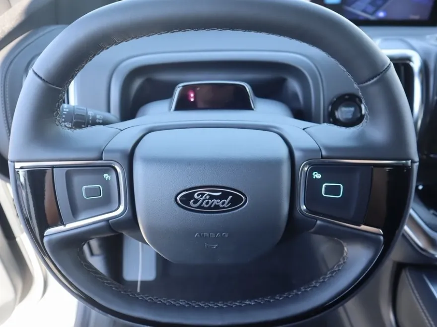 2025 Ford Expedition Platinum photo 1