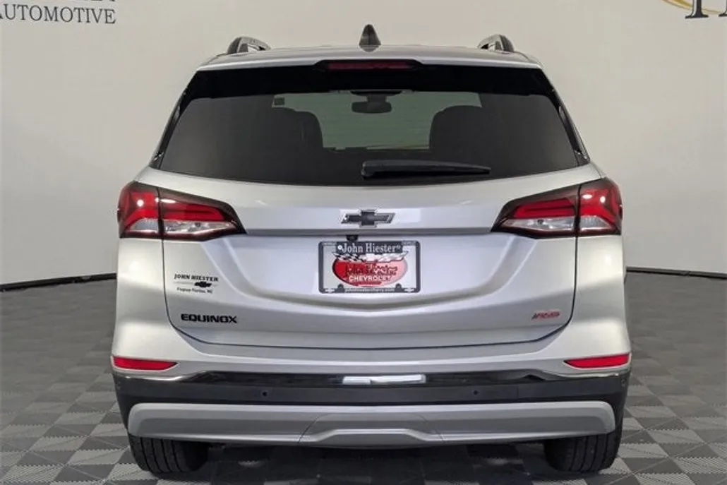 2022 Chevrolet Equinox RS photo 1