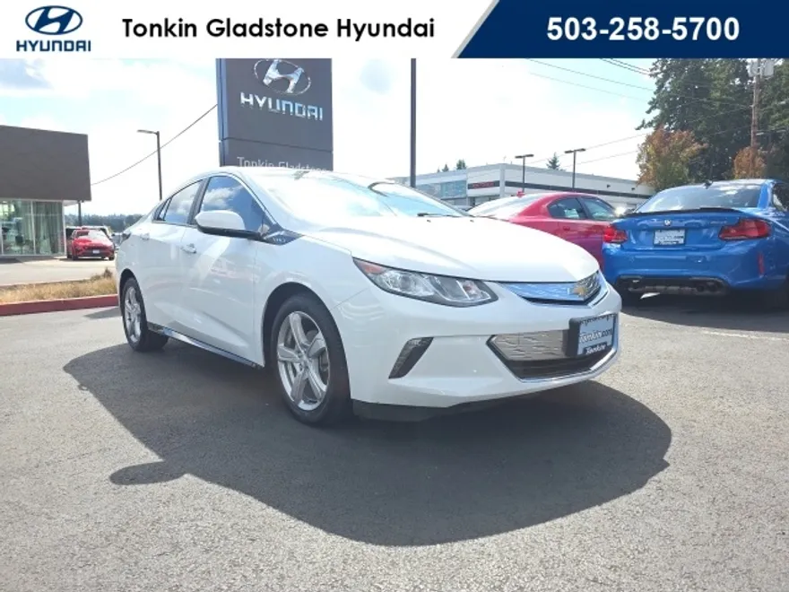 2018 Chevrolet Volt LT photo 1