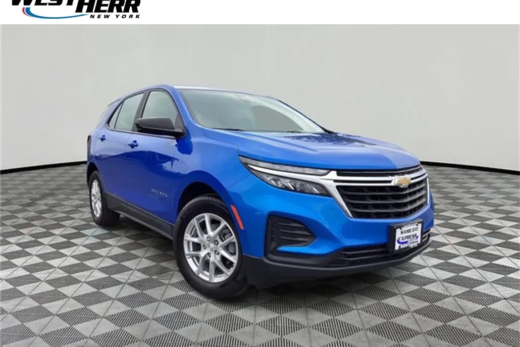 2024 Chevrolet Equinox LS photo 1