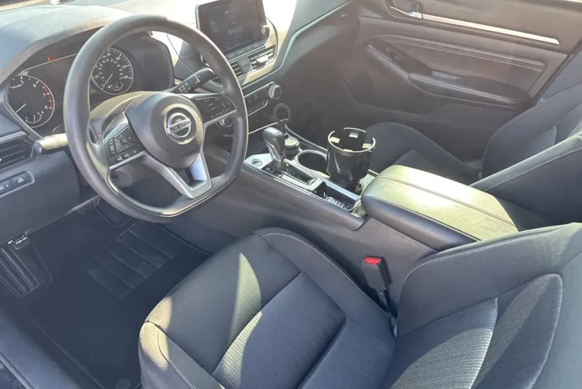 2021 Nissan Altima 2.5 SV photo 1