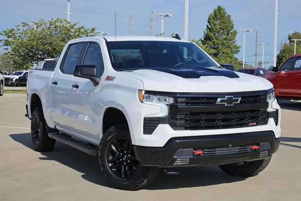 2023 Chevrolet Silverado 1500 LT Trail Boss photo 1