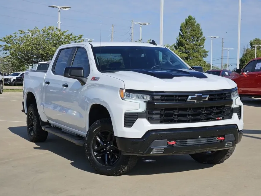 2023 Chevrolet Silverado 1500 LT Trail Boss photo 1