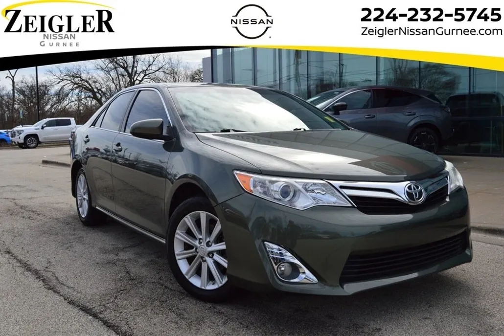 2013 Toyota Camry XLE photo 1