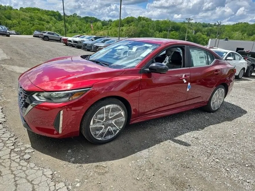 2025 Nissan Sentra SR photo 1