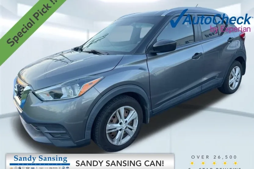 2019 Nissan Kicks S photo 1