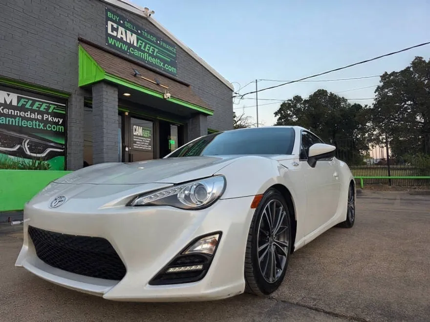 2014 Scion FR-S photo 1