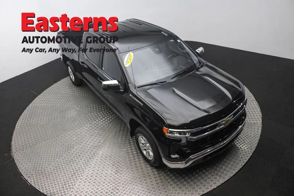 2024 Chevrolet Silverado 1500 LT photo 1