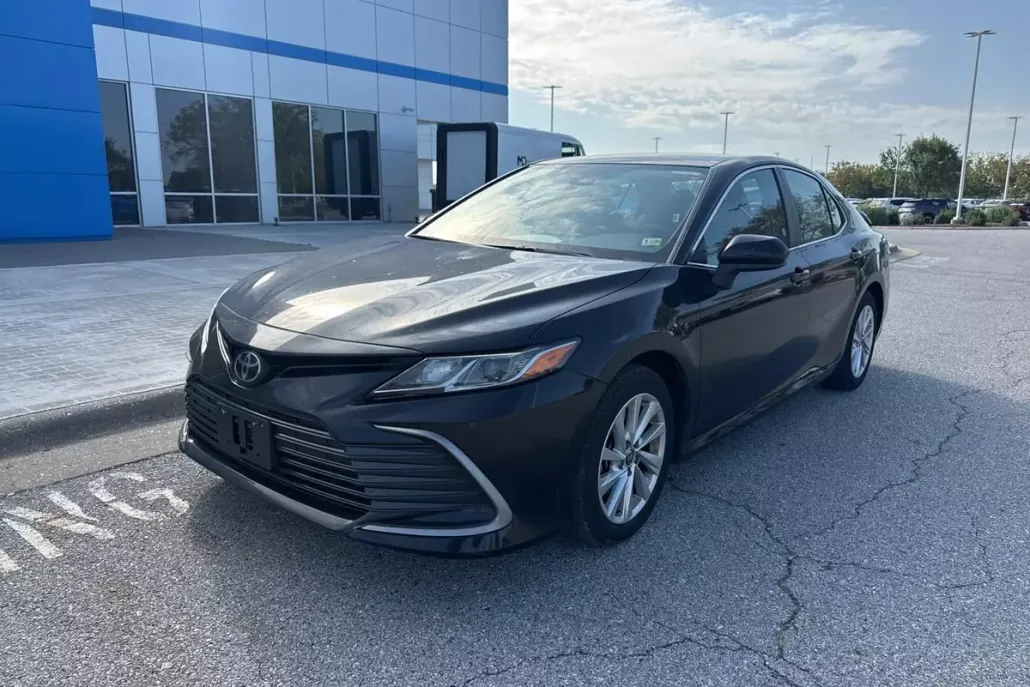 2024 Toyota Camry LE photo 1