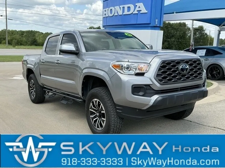 2020 Toyota Tacoma SR V6 photo 1