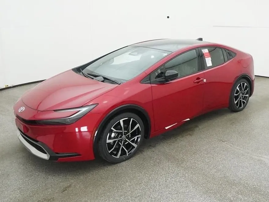 2025 Toyota Prius Plug-in Hybrid XSE photo 1