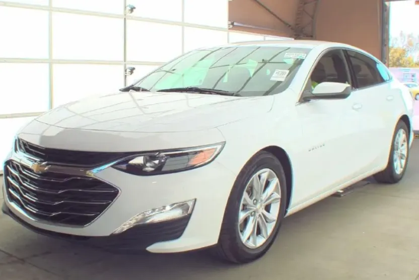 2023 Chevrolet Malibu 1LT photo 1