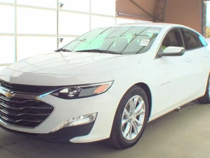 2023 Chevrolet Malibu 1LT photo 1