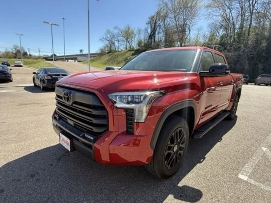 2023 Toyota Tundra Limited CrewMax photo 1