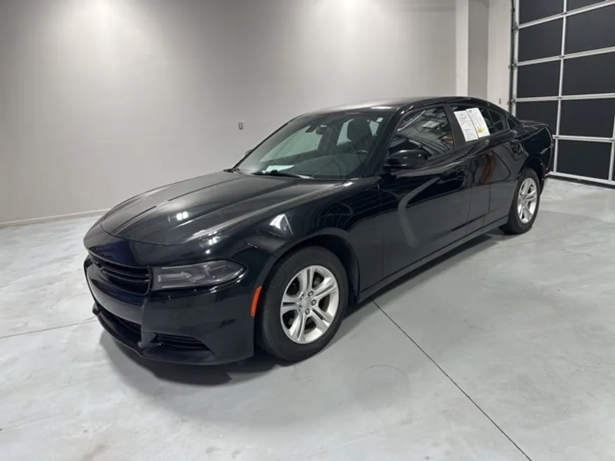 2019 Dodge Charger SXT photo 1
