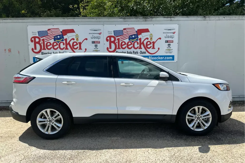 2020 Ford Edge SEL photo 1
