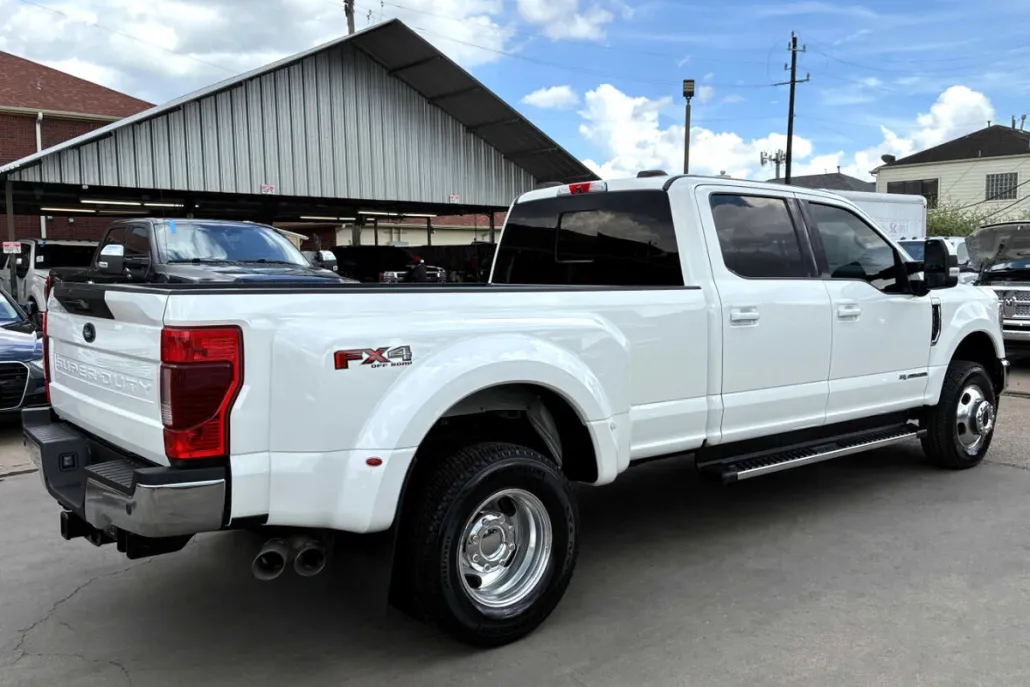 2020 Ford F-350 Lariat photo 1