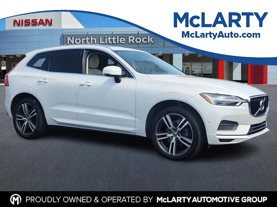 2019 Volvo XC60 T5 Momentum photo 1