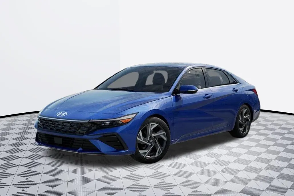 2025 Hyundai Elantra Limited photo 1