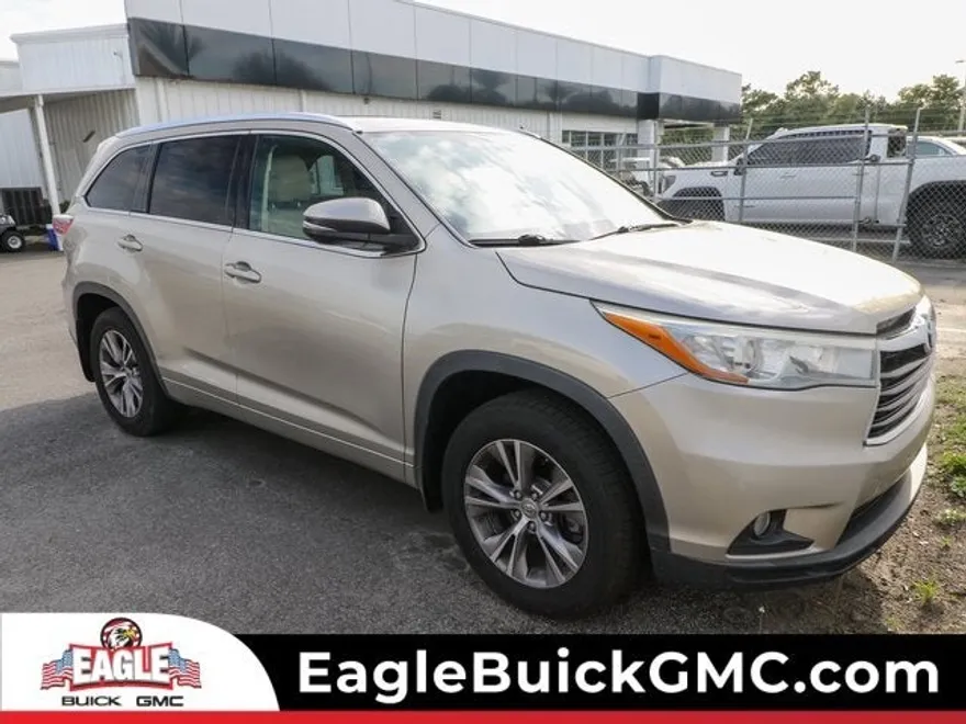 2015 Toyota Highlander XLE photo 1