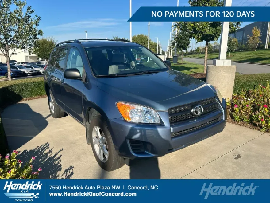 2012 Toyota RAV4 LE photo 1