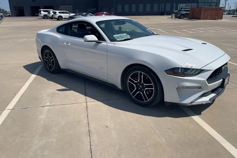 2022 Ford Mustang EcoBoost Premium photo 1