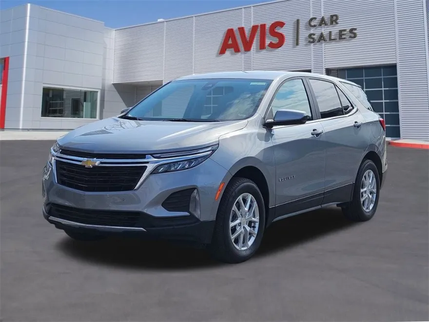 2024 Chevrolet Equinox LT photo 1