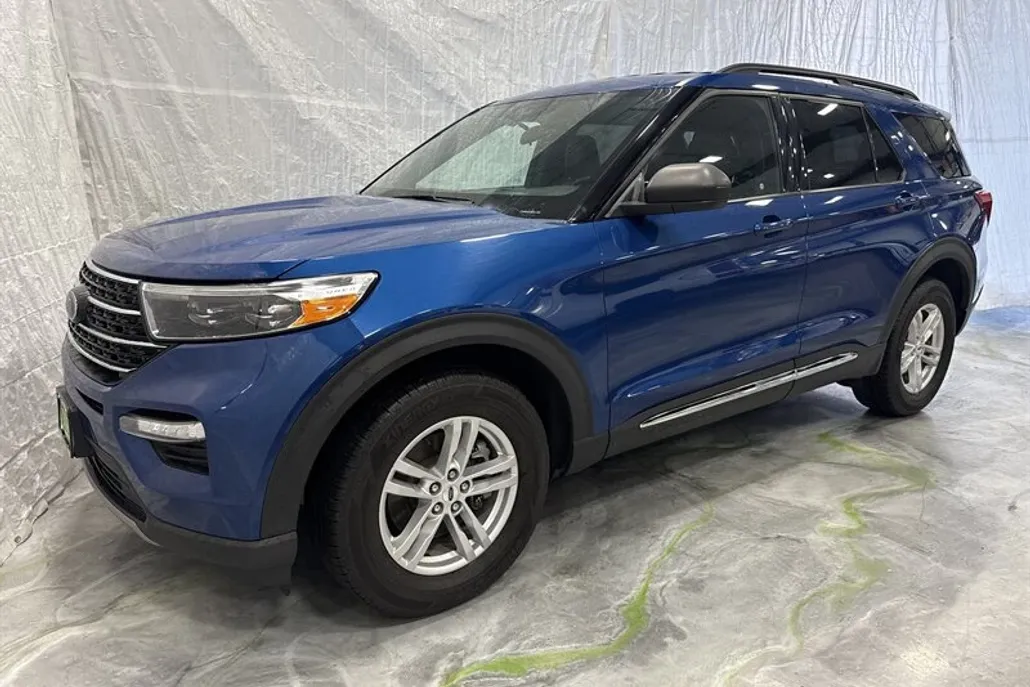 2020 Ford Explorer XLT photo 1