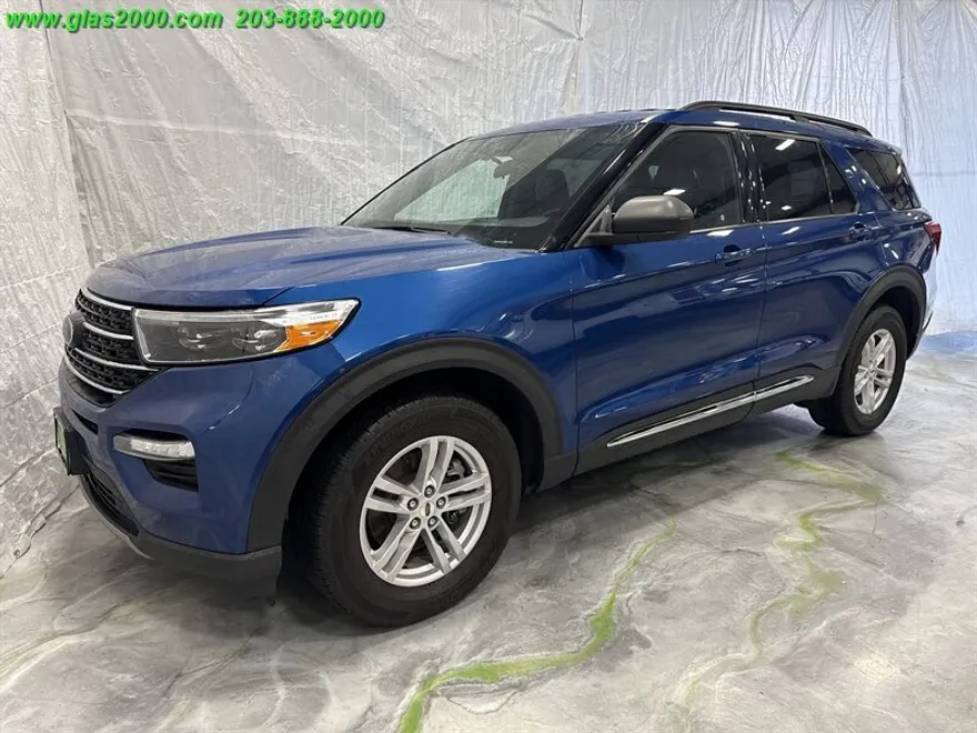 2020 Ford Explorer XLT photo 1
