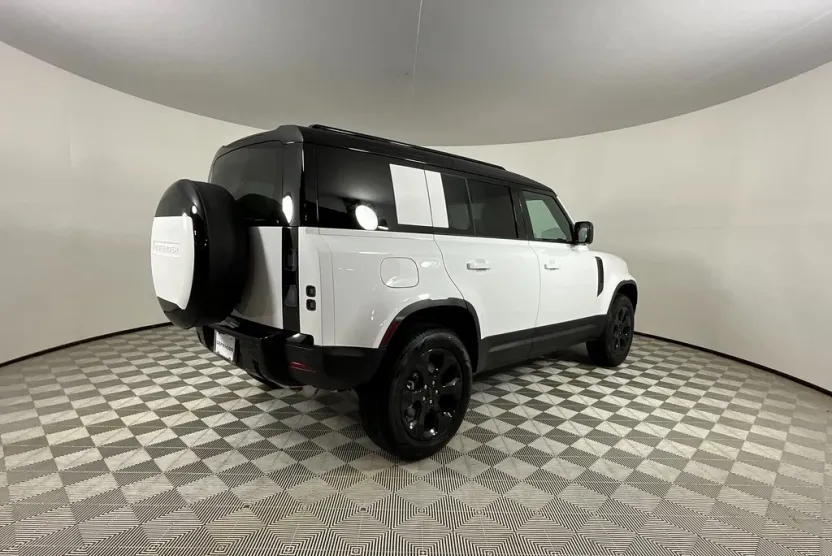 2026 Land Rover Defender 110 S photo 1