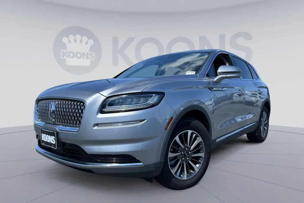 2021 Lincoln Nautilus Standard photo 1