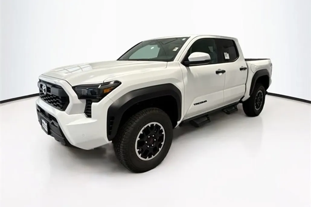 2025 Toyota Tacoma TRD Off-Road 4x4 Double Cab photo 1