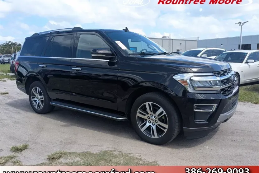 2023 Ford Expedition Limited photo 1
