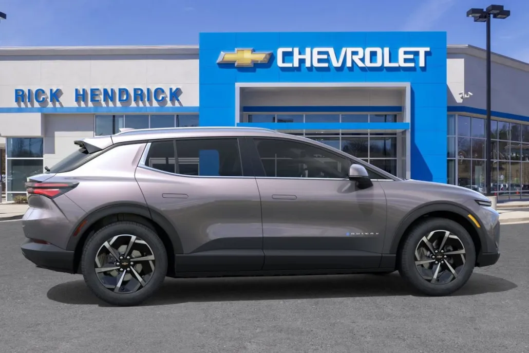 2026 Chevrolet Equinox LT photo 1