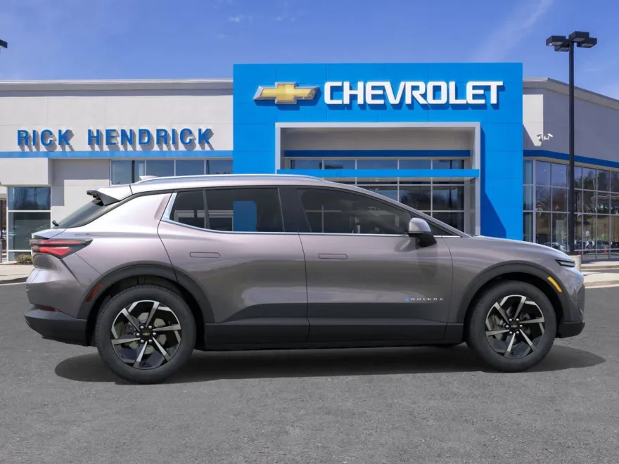 2026 Chevrolet Equinox LT photo 1