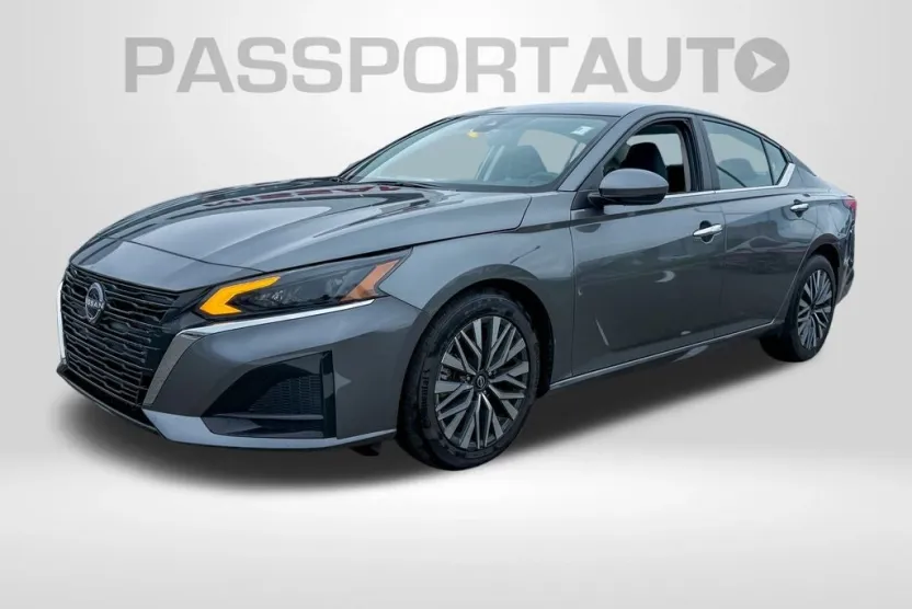 2023 Nissan Altima 2.5 SV photo 1