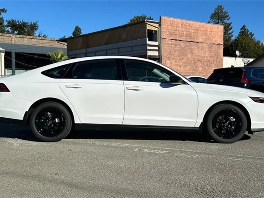 2025 Honda Accord SE photo 1