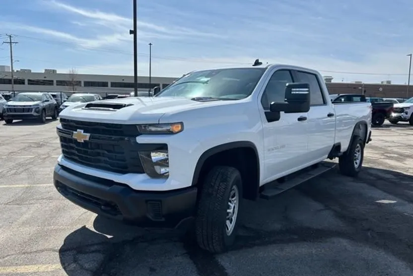2024 Chevrolet Silverado 3500HD photo 1