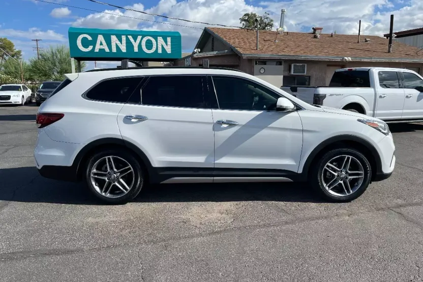 2019 Hyundai Santa Fe XL SE Limited Ultimate photo 1