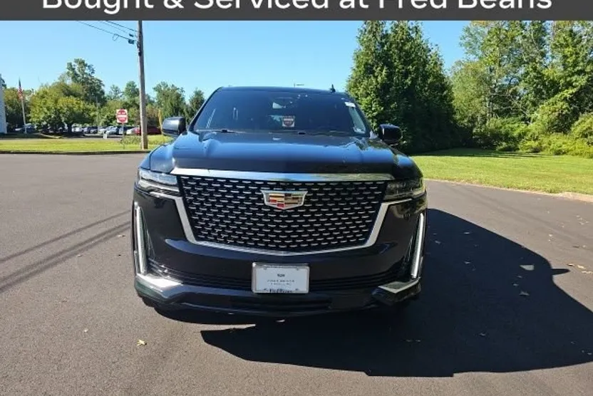 2024 Cadillac Escalade ESV Luxury photo 1