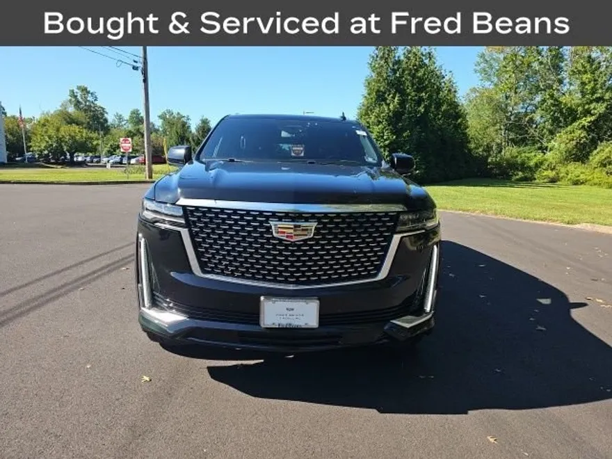 2024 Cadillac Escalade ESV Luxury photo 1