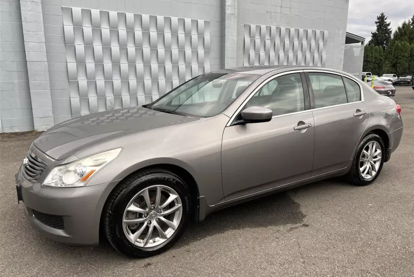 2009 Infiniti G37 photo 1