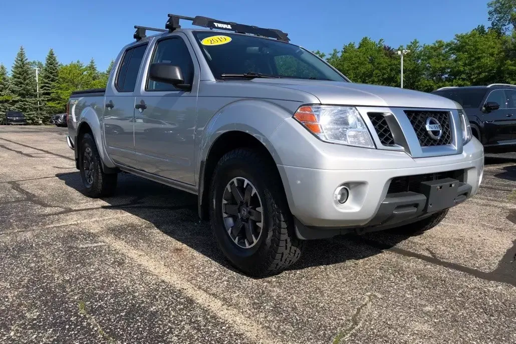 2019 Nissan Frontier PRO-4X photo 1