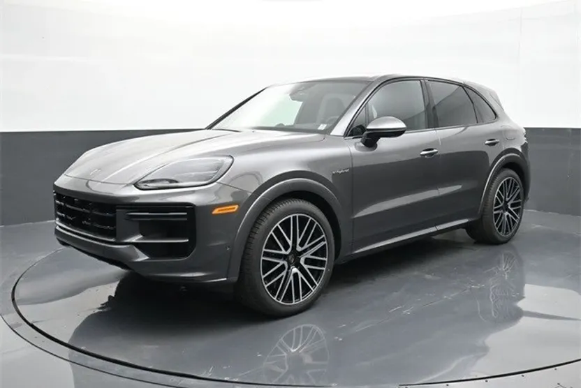 2025 Porsche Cayenne E-Hybrid Turbo photo 1