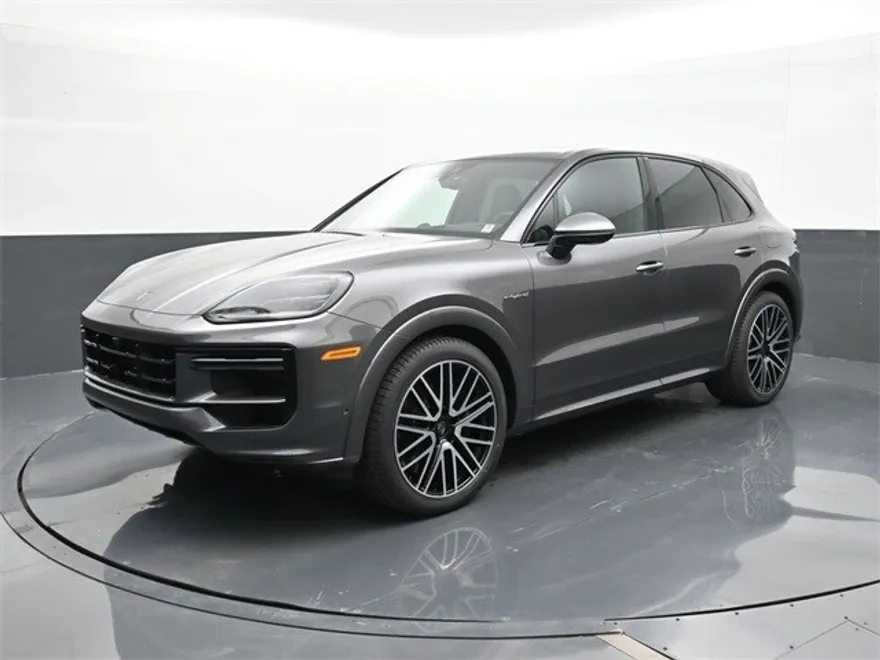 2025 Porsche Cayenne E-Hybrid Turbo photo 1