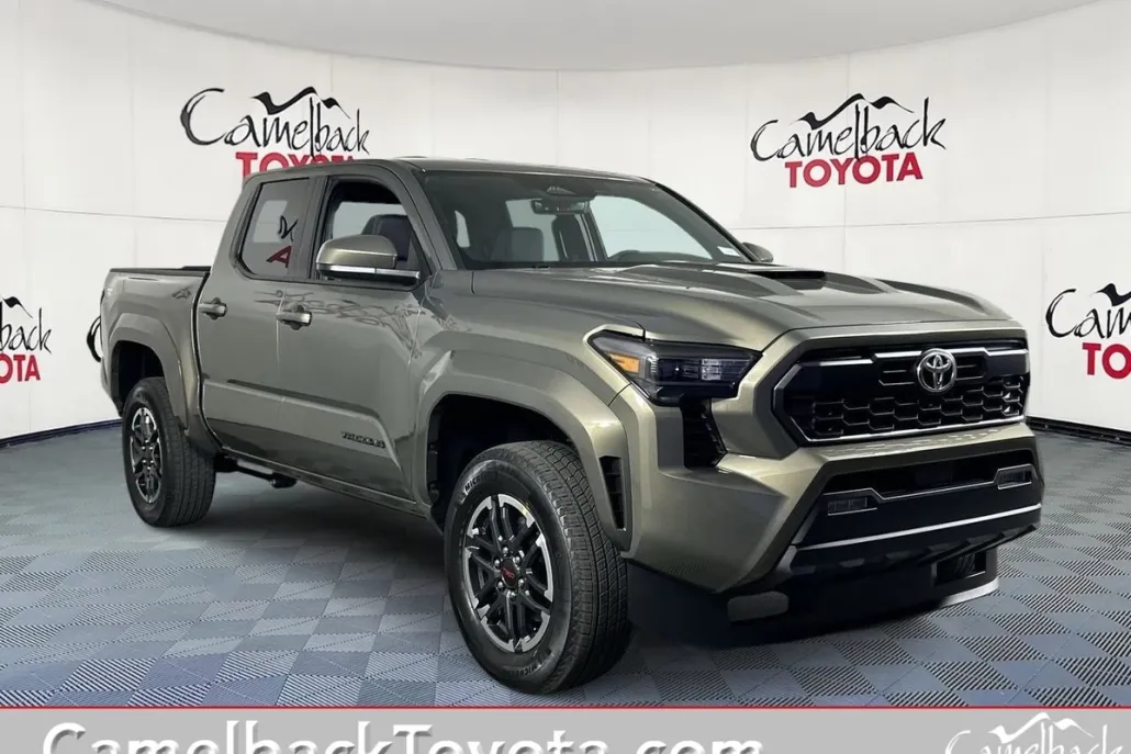 2025 Toyota Tacoma TRD Sport photo 1